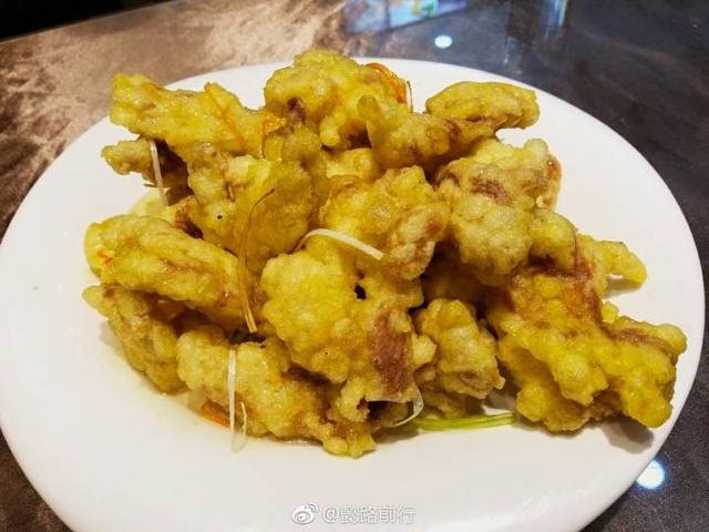 吃貨去哈爾濱一定要吃哪些當?shù)氐男〕裕?></a></p>

<p>（4）       哈爾濱的鐵鍋燉，東北特別，如果喜歡嘗嘗也行，當然需要人多，如果人少就不建議了。有家挺好的店，百一大地鍋。</p>
<p><a href=